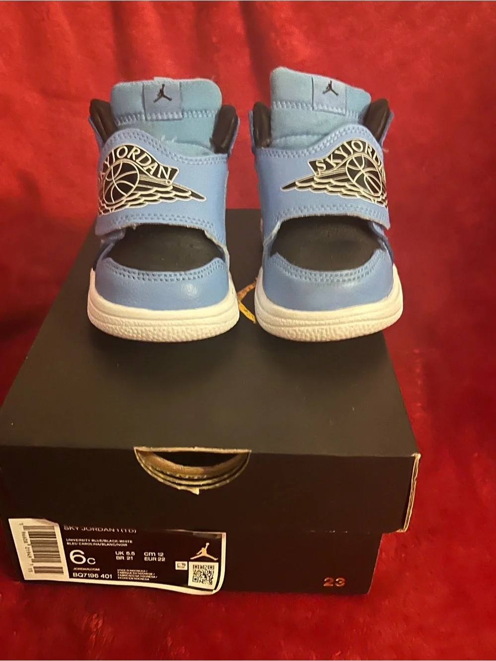 Jordan Kids Blue and Black Mid-Top Strap Sneakers Sky Jordan